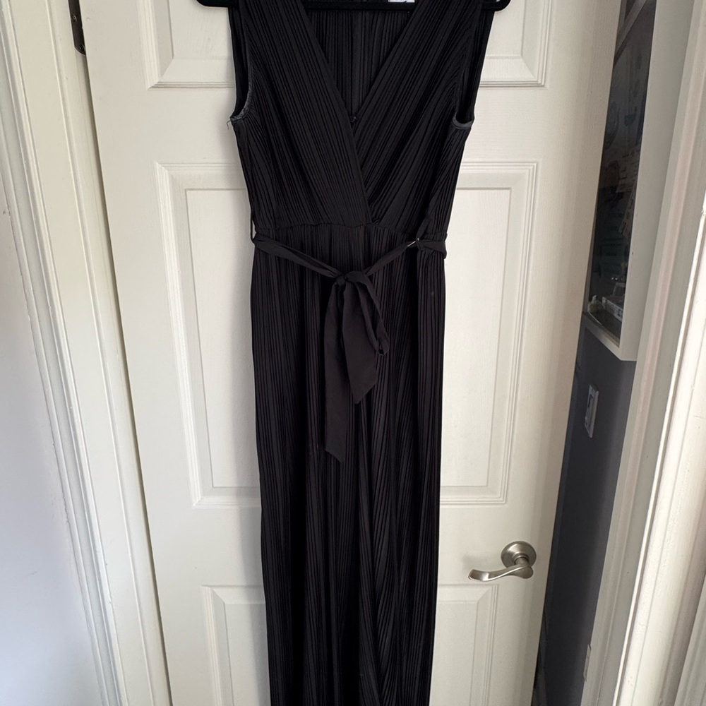 Elegant Black Sleeveless Jumpsuit